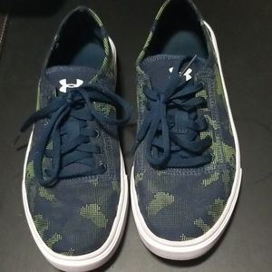 Under armour boys sneakers